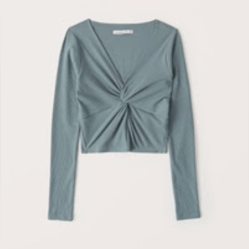 Abercrombie & Fitch Cropped Long Sleeve (Size: Small)